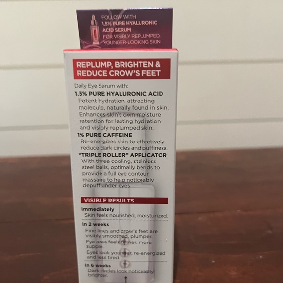 L’Oréal Paris Revitalift Derm intensive Eye Serum - Picture 2 of 3